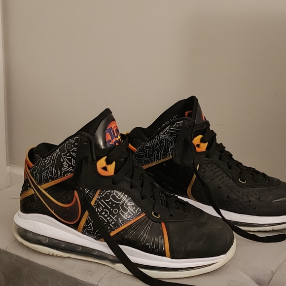 Sneakers - Picture 3 of 5